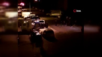 Davulcuyla bir oldular, kısıtlamada sahura kadar hem söyleyip, hem oynadılar