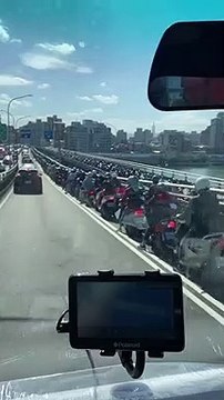 Thán phục ý thức người dân khi bị kẹt xe ở Đài Loan