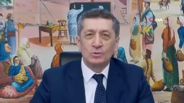 Milli Eğitim Bakanı Selçuk uzaktan eğitimde rol oynayan anne ve babalar ile görüştü