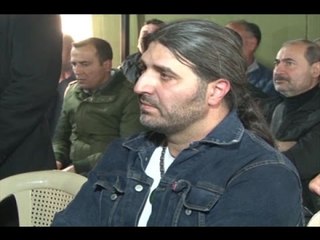 نوح زعيتر في أحضان شيخ من حزب الله