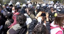 1 Mayıs açıklaması için toplanan gruba polis müdahalesi