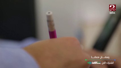 كريم عادل.. فنان مصري يبدع في صناعة الفانوس الخشبي لإحياء التراث