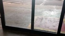 Homem quebra vidro de porta na Rodoviária de Cascavel