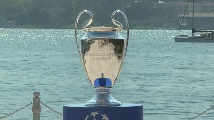 UEFA Şampiyonlar Ligi Kupası, İstanbul Boğazı'yla buluştu