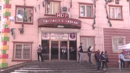 DİYARBAKIR - Diyarbakır annelerinden çocukları dağa kaçırılan Muş'taki ailelere destek