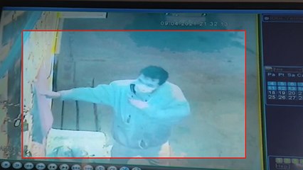 İş yeri dışında asılı Türk bayrağını söküp alan kişi gözaltına alındı