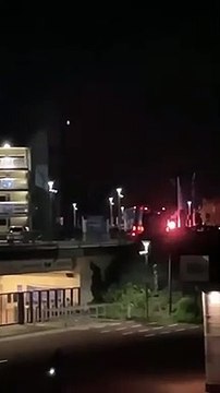 Küme düşen Schalke'nin taraftarları futbolcuları kovaladı!