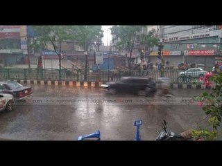 শেষ বিকেলের মূষলধারে বৃষ্টিতে বৈশাখী আনন্দে ভাটা || Jagonews24.com
