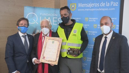 Pedro Cavadas recibe el Premio Mensajero que otorga por primera vez Mensajeros de la Paz