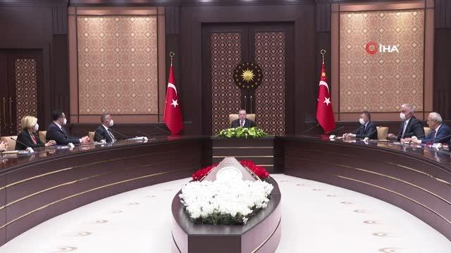 Cumhurbaşkanı Erdoğan: Tüm sektörler için geçerli olmak üzere nisan, mayıs, haziranı kapsayacak şekilde kısa çalışma ödeneği uygulamasına devam etme...