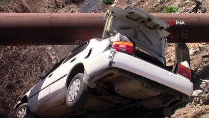 Tüp tankı patlayan araçtan atladılar, o anlar kameraya böyle yansıdı