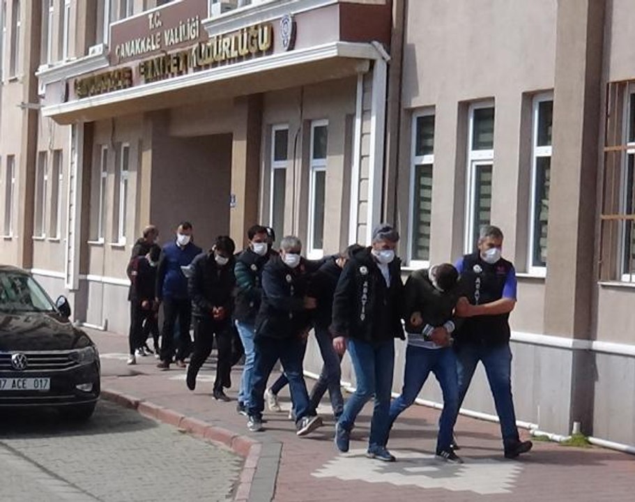 YEDİEMİN OTOPARKINDAN 4 ARAÇ ÇALAN ŞÜPHELİLER YAKALANDI