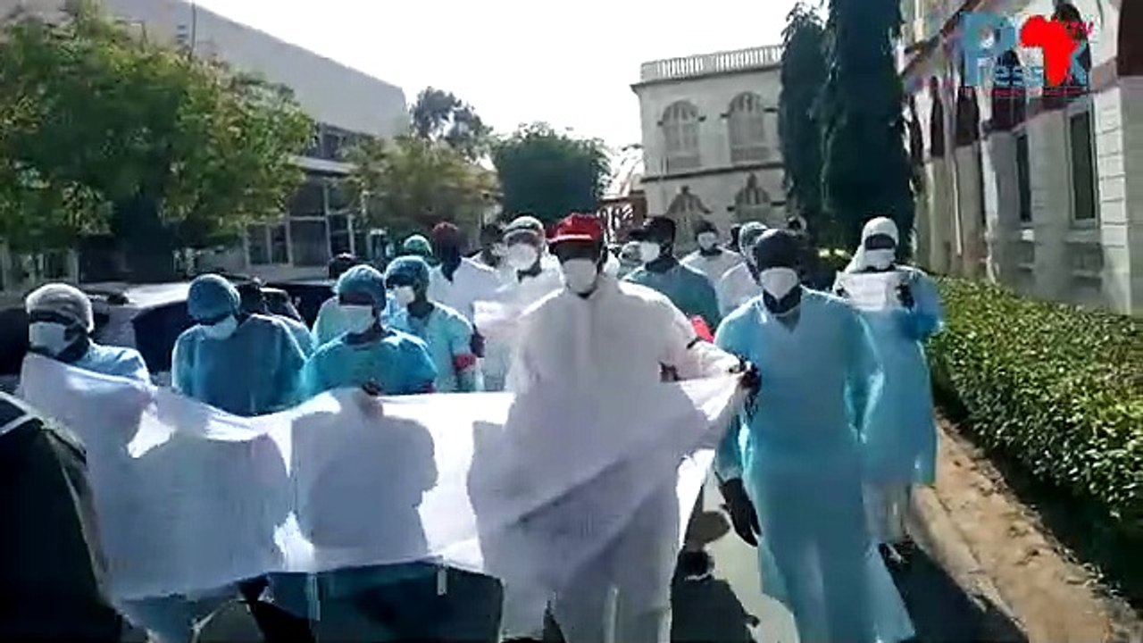 CTE Hôpital Principal de Dakar: les agents mena...