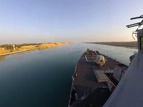 USS Winston S. Churchill (DDG 81) transits the Suez Canal