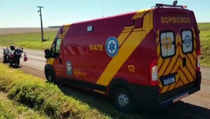 Mulher fica ferida após queda de moto na PR-486, em Cascavel