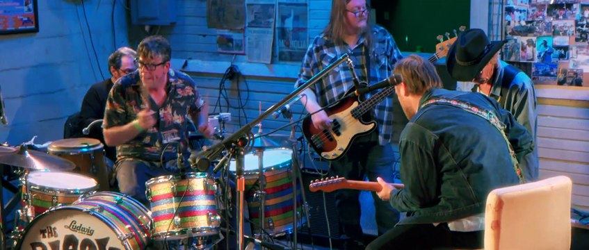 The Black Keys - Crawling Kingsnake [Official Music Video]