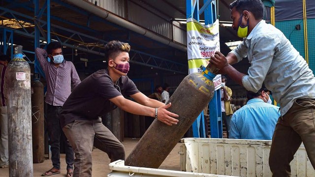 Supply oxygen to Max hospital anyhow, HC directs Centre