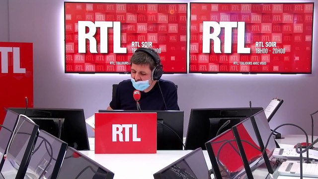 Roger Federer : c'est quand il s'amuse le plus qu'il joue le mieux , dit Mathieu Aeschmann