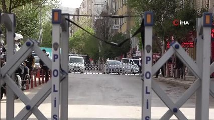 Elazığ'da sosyal mesafe için 3 cadde araç trafiğine kapatıldı