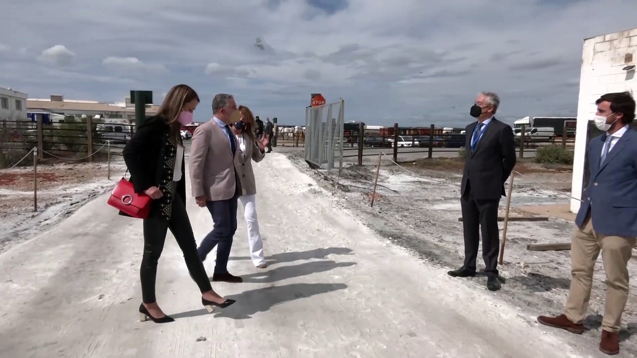 Bendodo urge al Gobierno central a impulsar los corredores ferroviarios "sin enfrentar territorios"