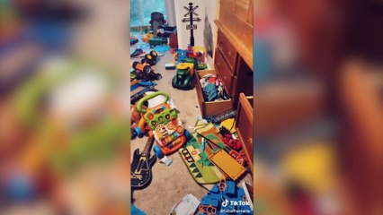 TikTok Mom Creates 'Bad Parenting' Debate With Viral Video of Son's Punishment