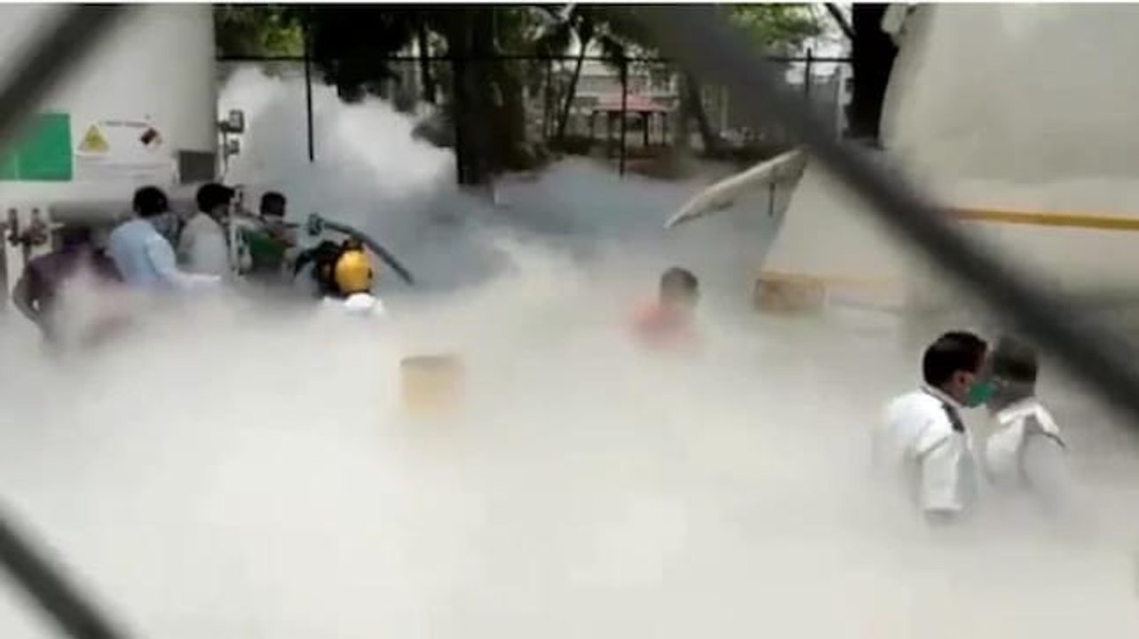 Political blamegame over Nashik oxygen leak tragedy, Delhi's Max Hospital moves HC for urgent oxygen supply; more