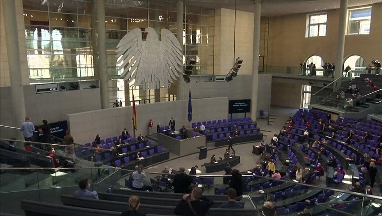 Les députés allemands donnent leur feu vert à Merkel pour de nouvelles restrictions anti-Covid 19