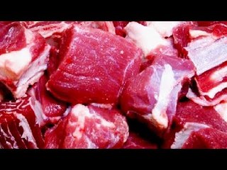 রাজধানীর নিউমার্কেট কাঁচাবাজারে রঙ মেশানো গরুর মাংস | jagonews24.com