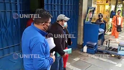 Policía aprehende a funcionaria de Entel acusada de desviar medio millón de dólares a una cuenta de su esposo