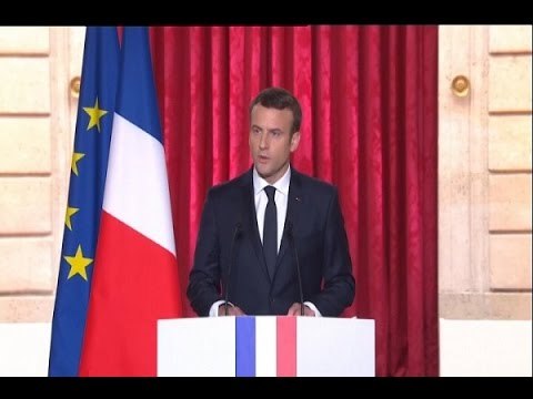 رسميا إيمانويل ماكرون في الإليزيه - راشيل كرم
