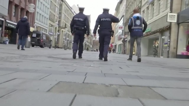 독일, 24일부터 야간 통금 등 재봉쇄...대규모 항의 시위 / YTN