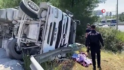 Antalya’da çimento yüklü tır yan yattı- 1 yaralı