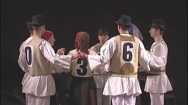 Bubble-Sort With Hungarian ( Csángó ) Folk Dance
