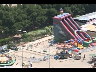 أطفال العيد  تبرج ونرجيلة ويدهم على الزناد  -  جويل الحاج موسى