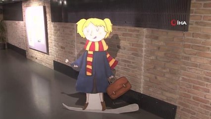 11 yaşındaki sanatçının "sergi" hayali Üsküdar'da gerçekleşti