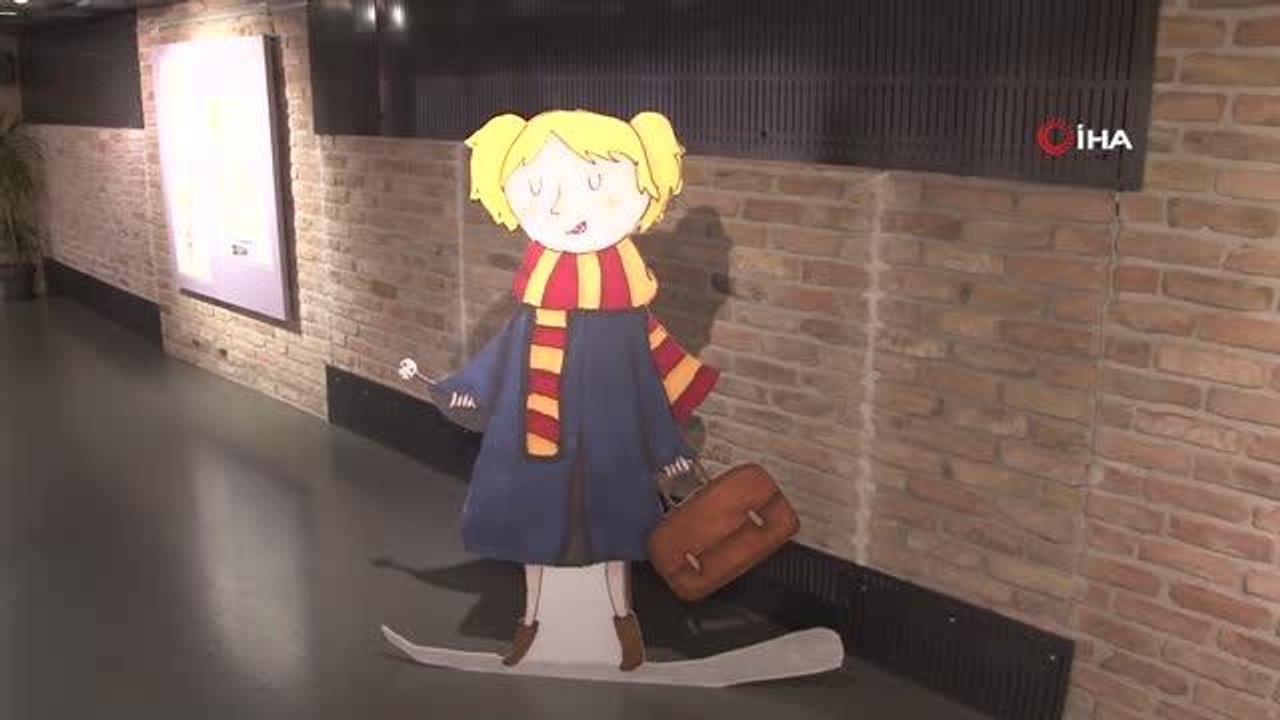 11 yaşındaki sanatçının "sergi" hayali Üsküdar'da gerçekleşti