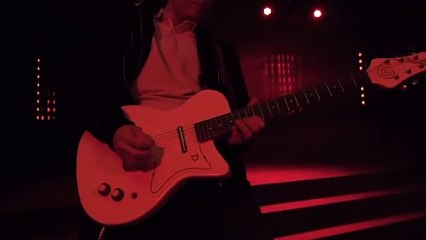 Strawberry Pills - Όλα Καίνε (Official Music Video)