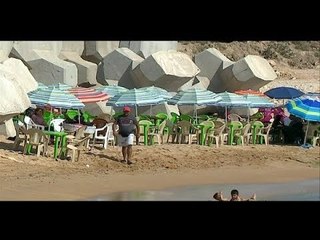 شاطىء عدلون بين التلوث والحصار... وشبان يمنعون الجديد من التصوير!  – ألين حلاق