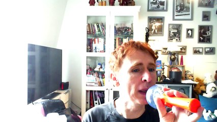 Wiwi égratigne "living in denial"