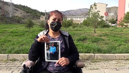 Tekerlekli sandalyeye mahkum anne 1 yıldır kayıp oğlunun yolunu gözlüyor