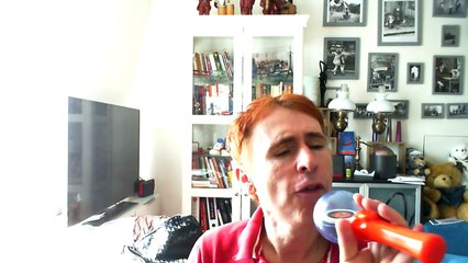 Wiwi égratigne "hard to handle"