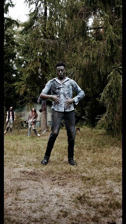 xxx  Zombie Chick Magnet  xxx