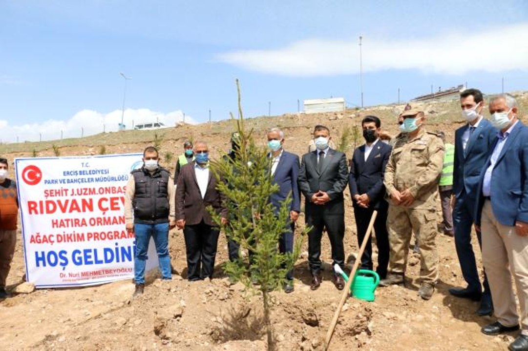 Erciş'te Afrin şehidi anısına 375 fidan dikildi