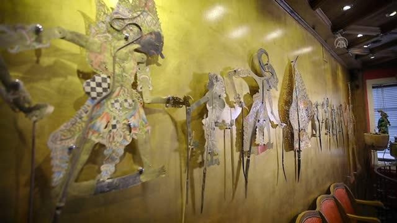 Karagöz sanatçısı Cengiz Özek, Karagöz ve kukla müzesi kurmayı hedefliyor (1)