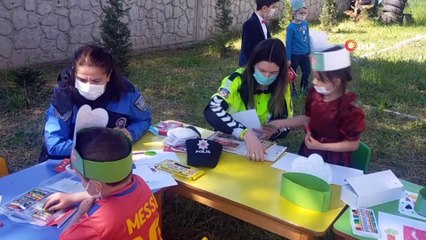 23 Nisan'ı kutlayan öğrencilere polislerden sürpriz