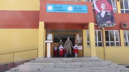 Son dakika: Jandarmadan çocuklara 23 Nisan kutlaması