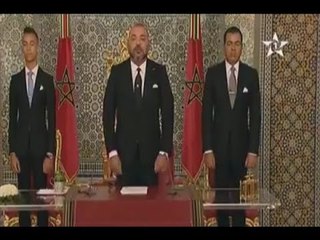 العاهل المغربي يهدد السياسيين ويعفو عن المحتجّين - عنان زلزلة