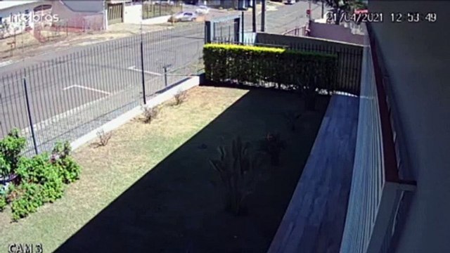 Vídeo mostra colisão de forte impacto em acidente na Rua Pio XII com Fortaleza