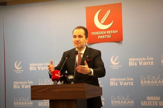 Yeniden Refah Partisi lideri Erbakan: 'Sonunuz Menderes gibi, Kaddafi gibi olur' gibi cümleler hiç hoş şeyler değil