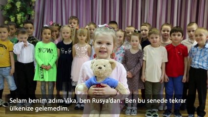 5 yaşındaki Rus Victoria'dan 23 Nisan şarkısı